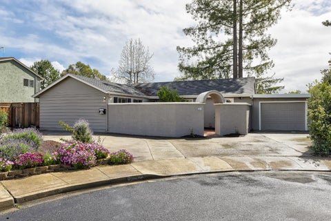 Photo of 267 Calle Lolita, LOS GATOS, CA 95032 (MLS # ML81959557)