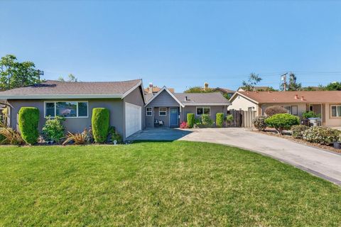 Photo of 5657 Rotterdam Lane, San Jose, CA 95118 (MLS # ML82042271)