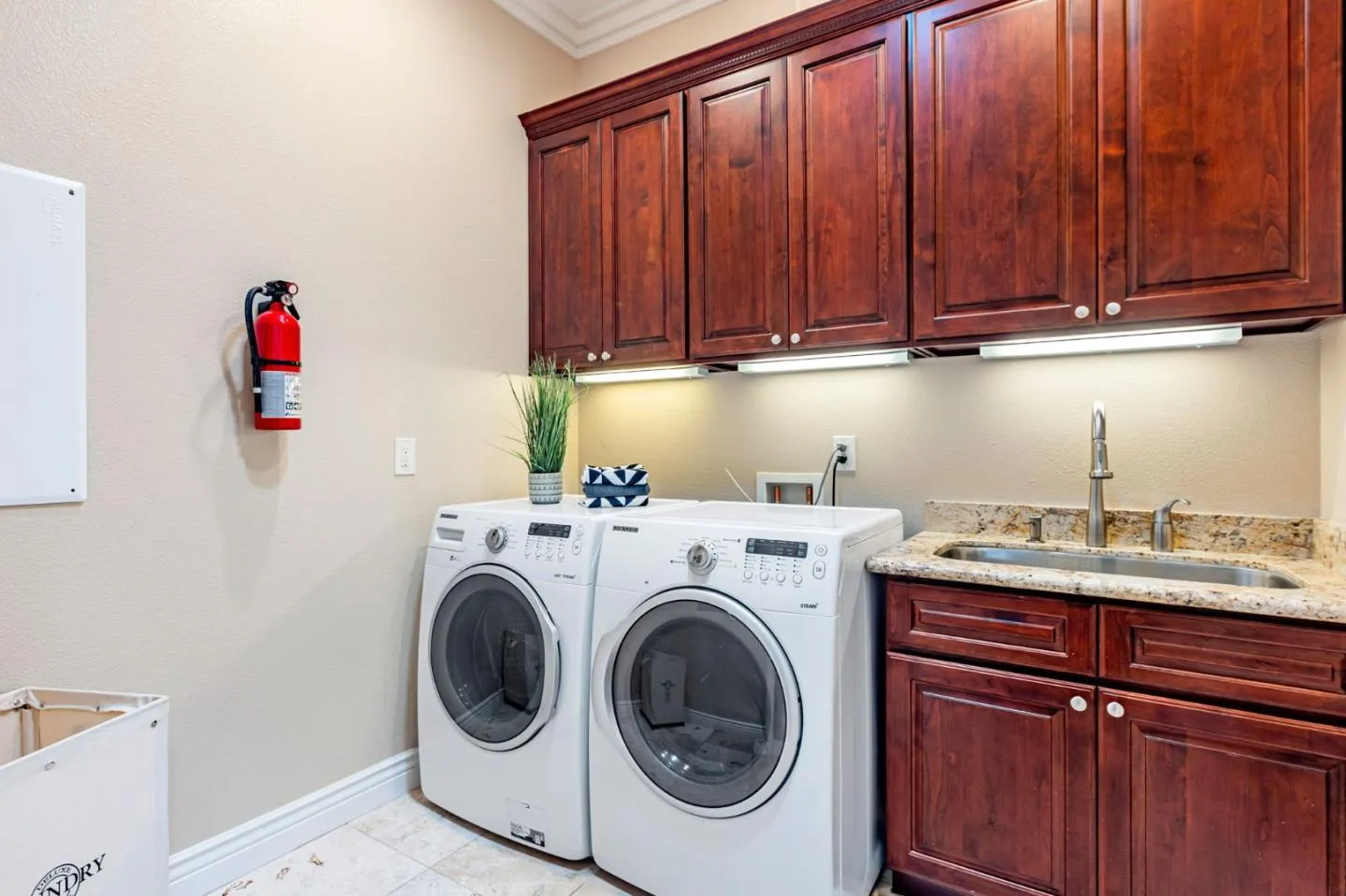 San Jose, California 95125, United States, 4 Bedrooms Bedrooms, ,4 BathroomsBathrooms,Residential,Active,151290