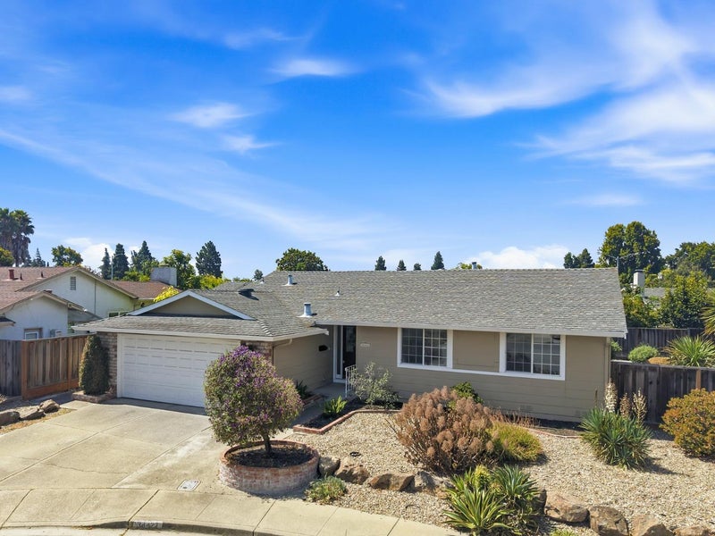 34427 Bacon Place