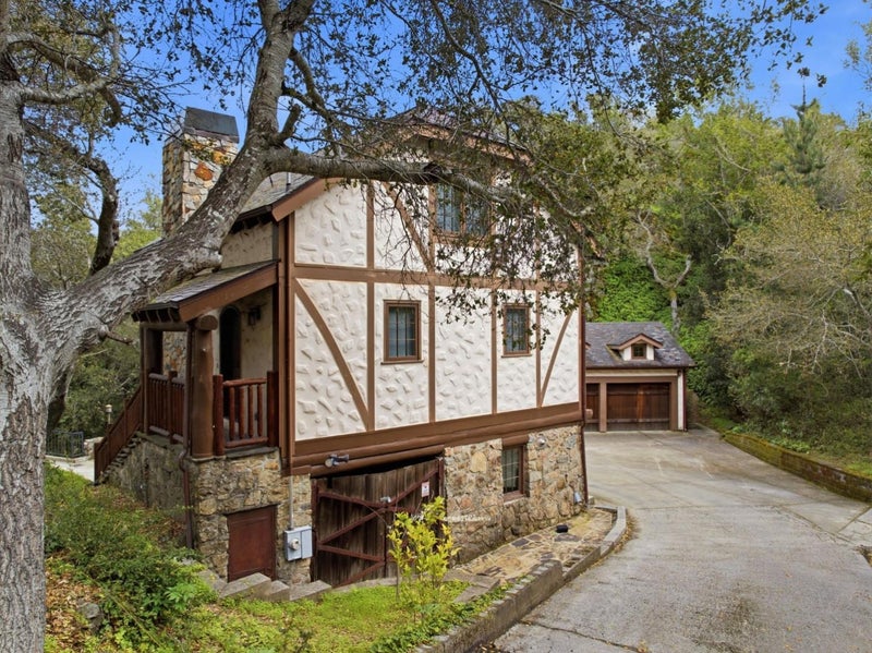 3035 Canyon Road