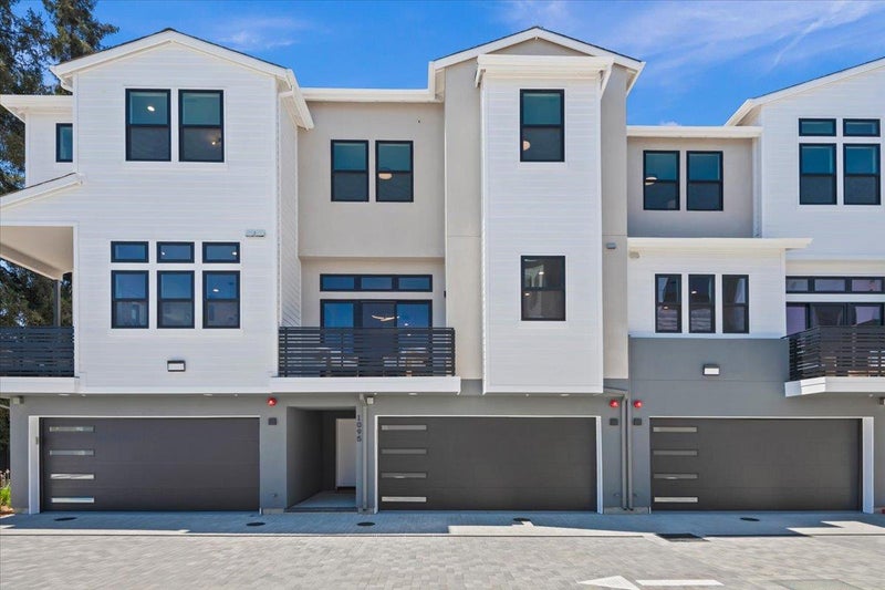 1095 Tartan Lane
