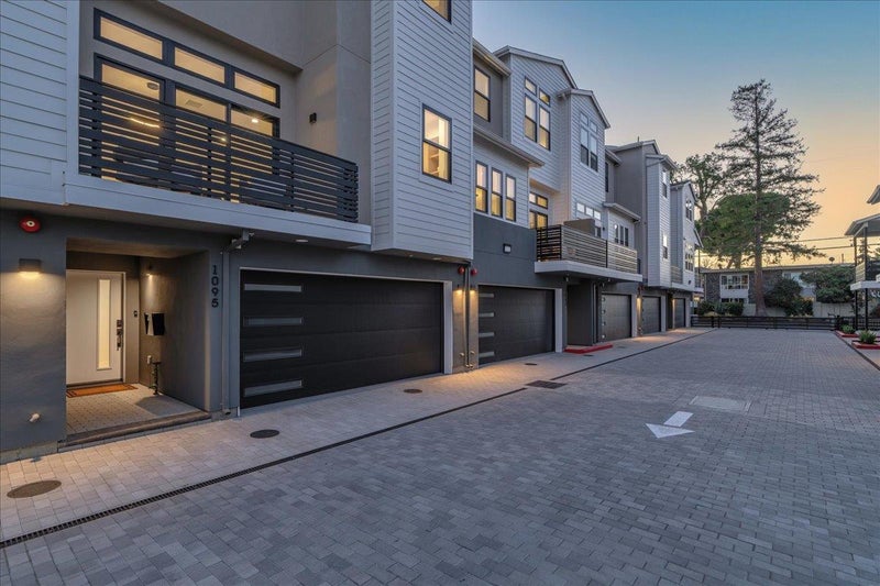 1095 Tartan Lane