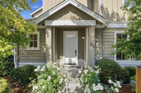 Photo of 1613 Kentfield Ave, REDWOOD CITY, CA 94061 (MLS # ML82042285)