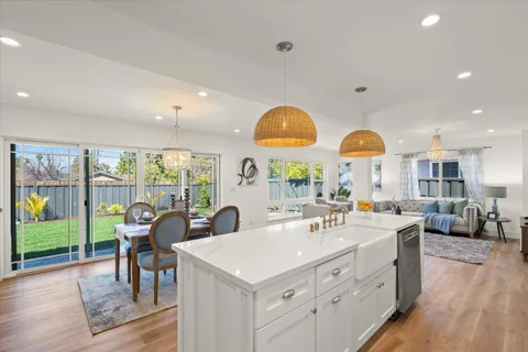 MLS: ML82062472