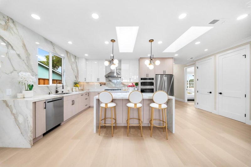 2477 Amethyst Drive