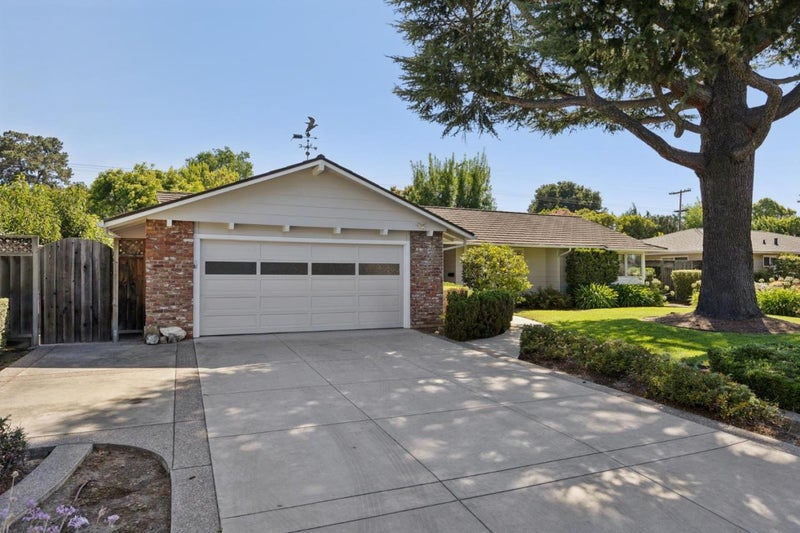 5618 West Walbrook Drive