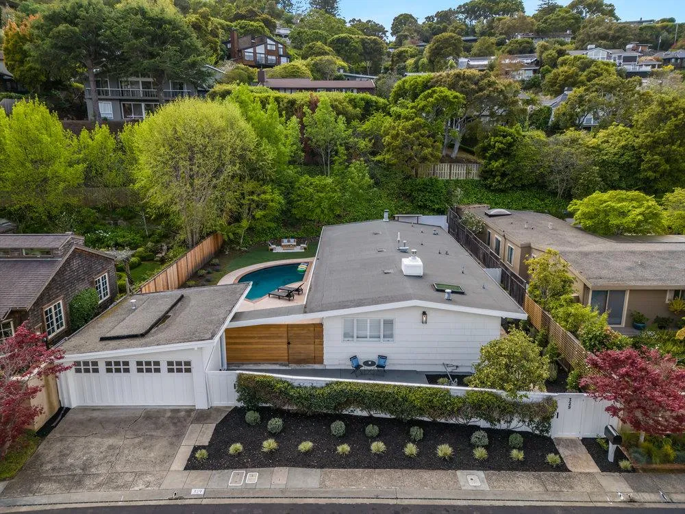 Belvedere, California 94920, United States, 3 Bedrooms Bedrooms, ,3 BathroomsBathrooms,Residential,Active,100633