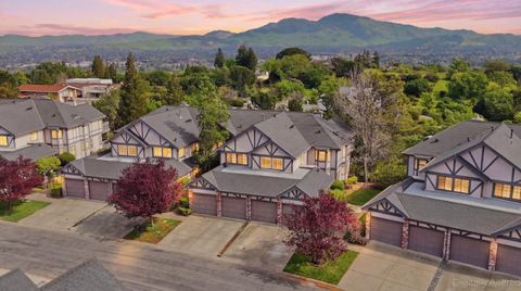 Photo of 120 Haslemere Court, LAFAYETTE, CA 94549 (MLS # ML82039461)