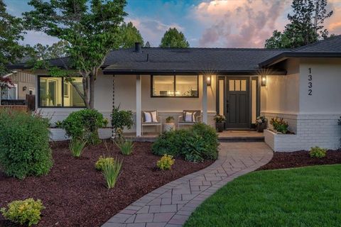 Tiny photo for 1332 Glen Dell Drive, SAN JOSE, CA 95125 (MLS # ML82043375)