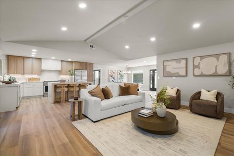 Tiny photo for 1332 Glen Dell Drive, SAN JOSE, CA 95125 (MLS # ML82043375)