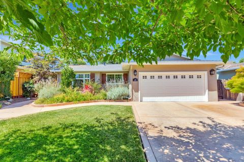 Tiny photo for 2169 Sufonet Drive, SAN JOSE, CA 95124 (MLS # ML82030946)