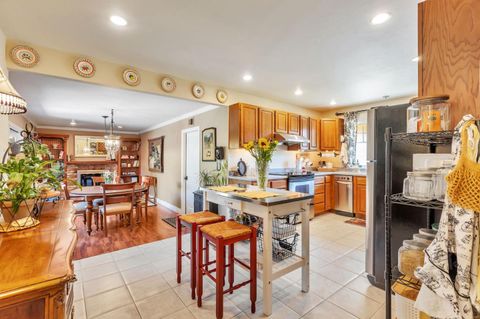 Tiny photo for 2169 Sufonet Drive, SAN JOSE, CA 95124 (MLS # ML82030946)