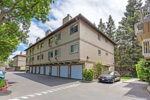 Photo of 374 Union Avenue #D, CAMPBELL, CA 95008 (MLS # ML82039458)