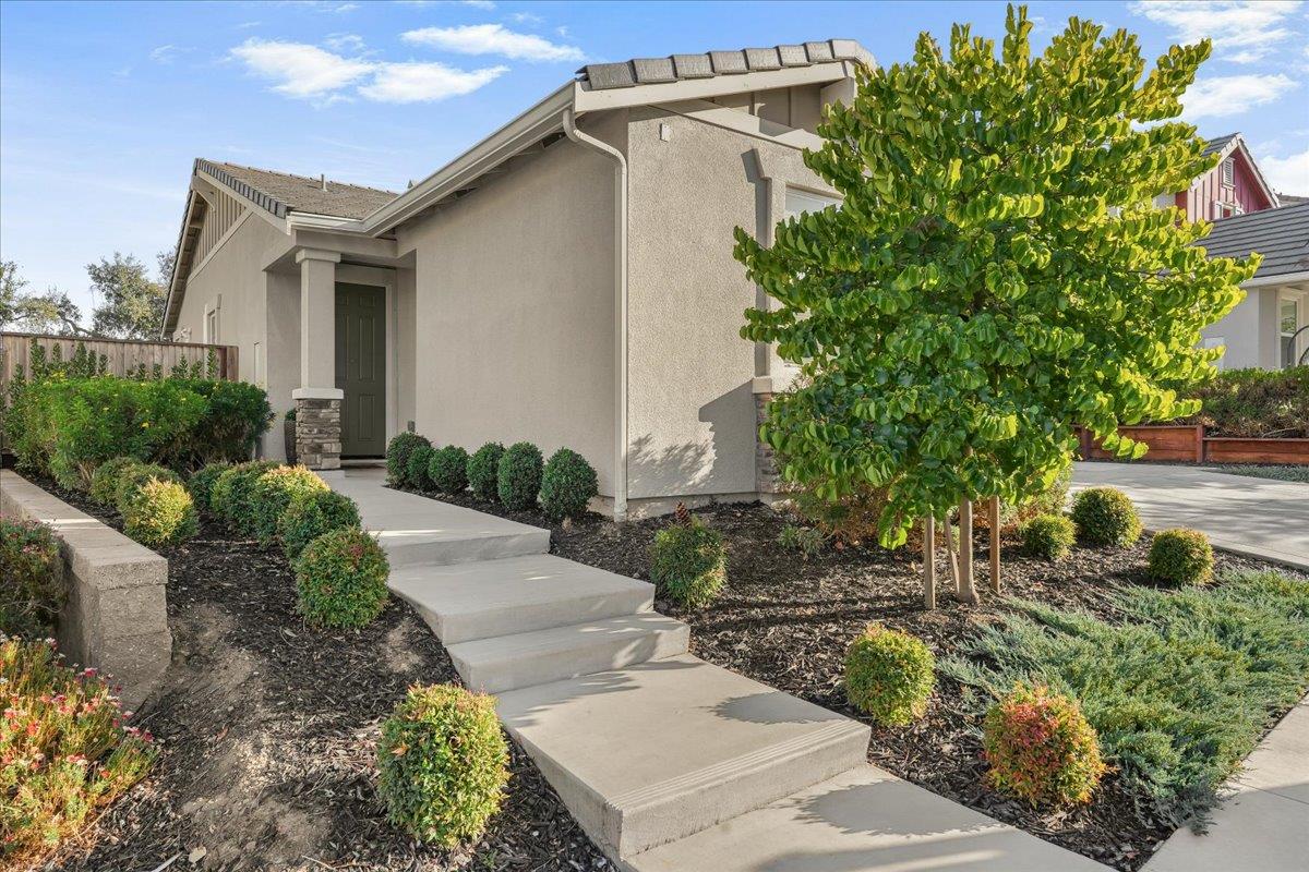 7050 Vintner Court