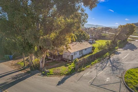 Photo of 330 Tilton Avenue, Morgan Hill, CA 95037 (MLS # ML82042009)