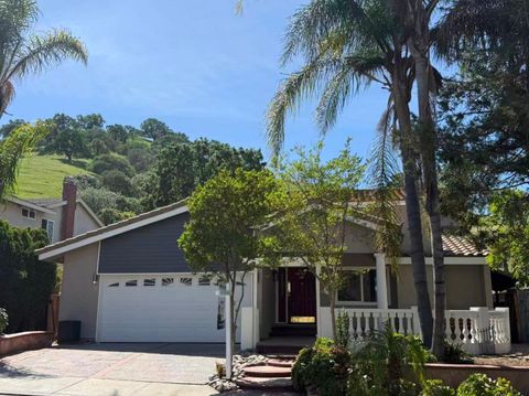 Photo of 524 Weybridge Drive, SAN JOSE, CA 95123 (MLS # ML82040702)