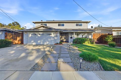 Photo of 1556 Creek Drive, SAN JOSE, CA 95125 (MLS # ML82029458)