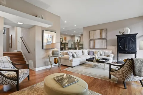 653 Fox Court, Redwood City, CA 94061 - #: ML82035810