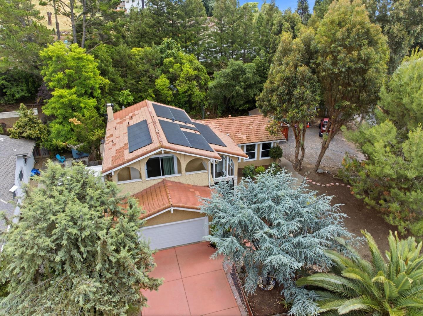 3310 White Oak Court