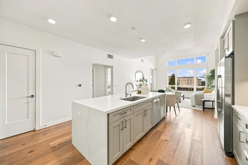 400 El Camino Real 419