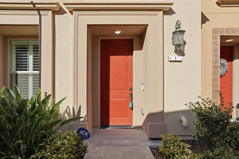 560 Saint Remi Terrace 1