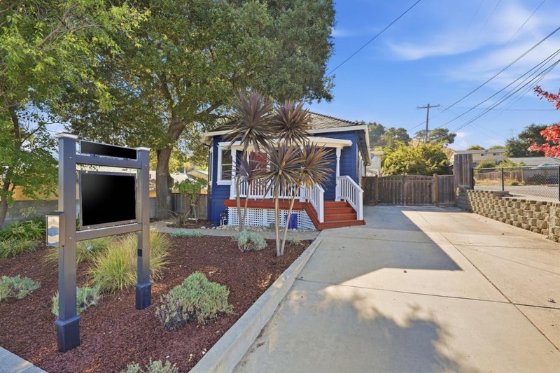 190 Warren Avenue