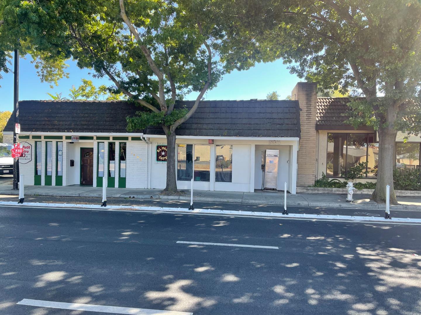 1407 West El Camino Real