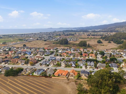 Tiny photo for 624 Highland Avenue, Half Moon Bay, CA 94019 (MLS # ML82063243)