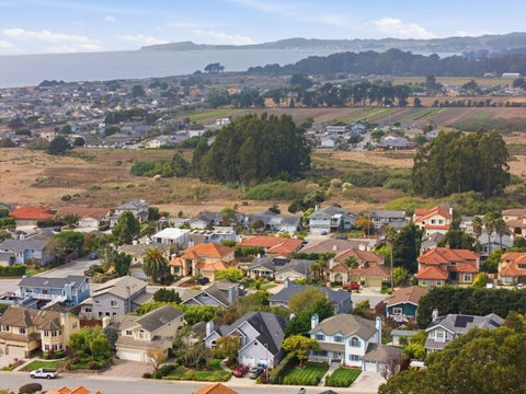 Tiny photo for 624 Highland Avenue, Half Moon Bay, CA 94019 (MLS # ML82063243)