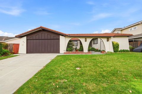 Photo of 2706 Pruneridge Avenue, SANTA CLARA, CA 95051 (MLS # ML82030324)