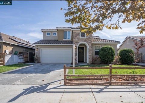 Photo of 1636 Maidencane Way, LOS BANOS, CA 93635 (MLS # ML82030644)
