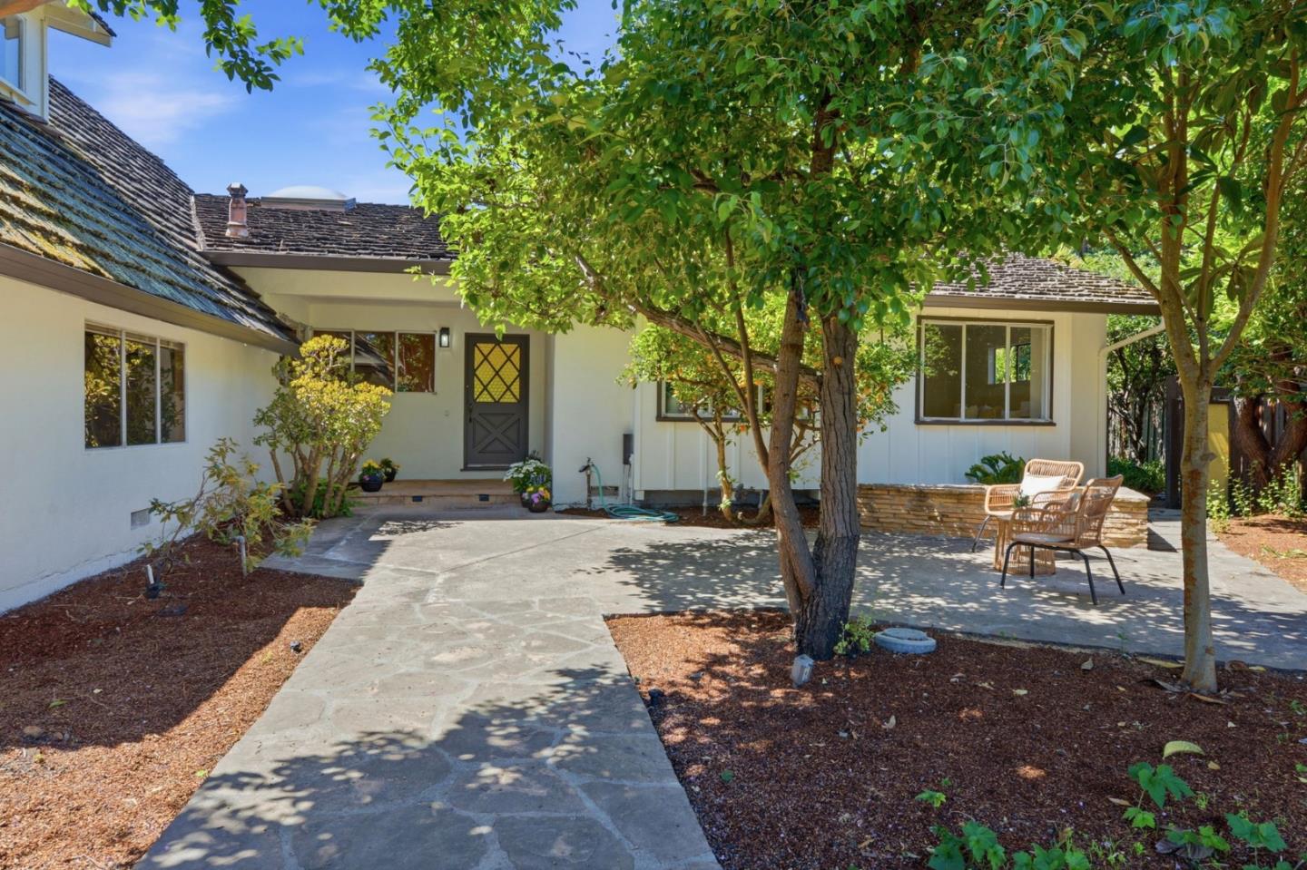 3845 Grove Court
