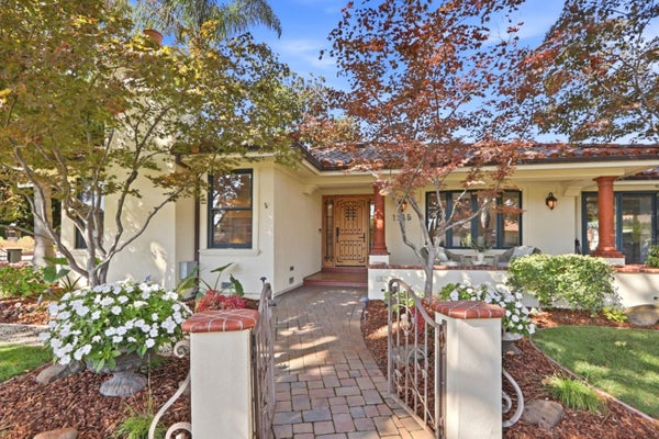 1345 RIDLEY WAY, SAN JOSE, CA 95125 - Image b70fe823ecb94e866fb7e0ae6bfdf8b1/2903954475