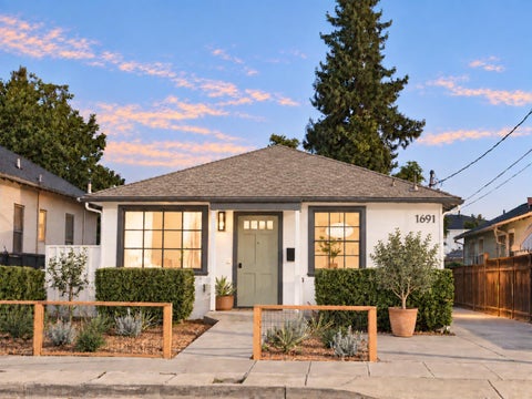 Photo of 1691 Benton Street, SANTA CLARA, CA 95050 (MLS # ML82061567)