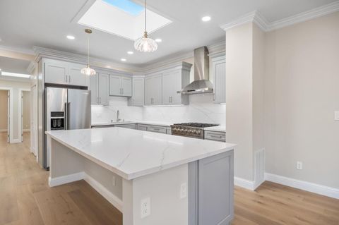 Tiny photo for 2546 35th Avenue, SAN FRANCISCO, CA 94116 (MLS # ML82031693)