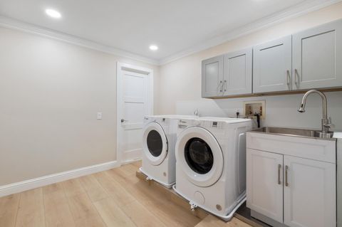 Tiny photo for 2546 35th Avenue, SAN FRANCISCO, CA 94116 (MLS # ML82031693)