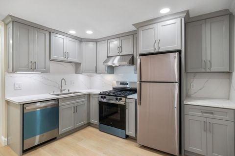 Tiny photo for 2546 35th Avenue, SAN FRANCISCO, CA 94116 (MLS # ML82031693)