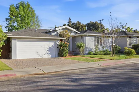 105 Louise Lane, San Mateo, CA 94403 - #: ML82042341