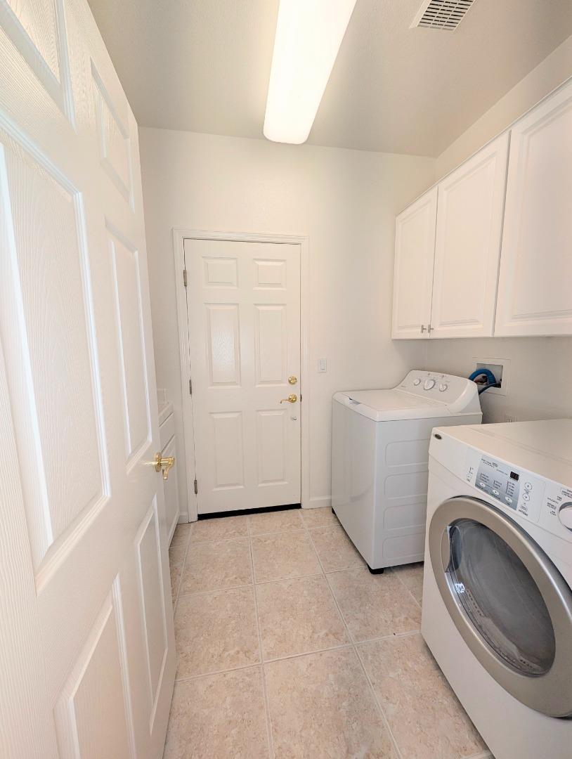9041 Village View Loop
