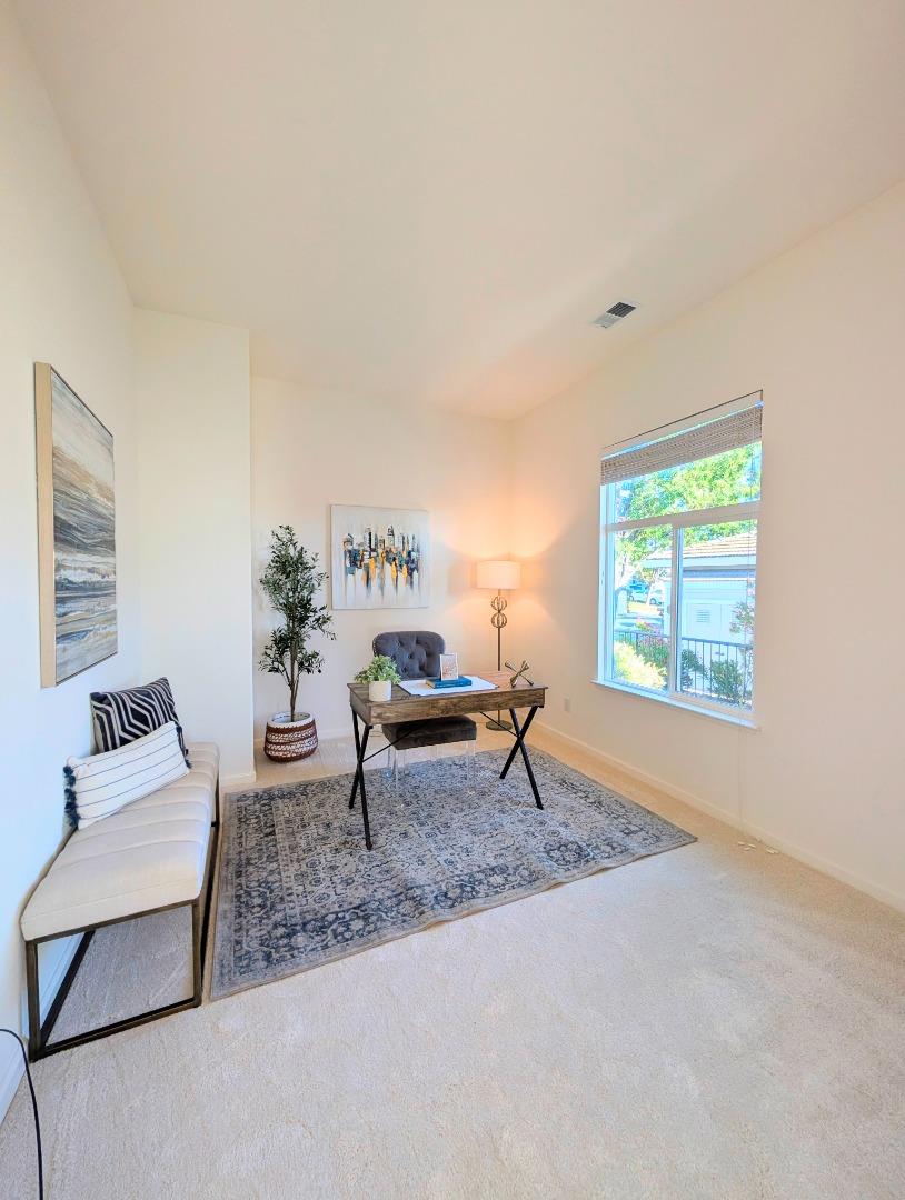 9041 Village View Loop