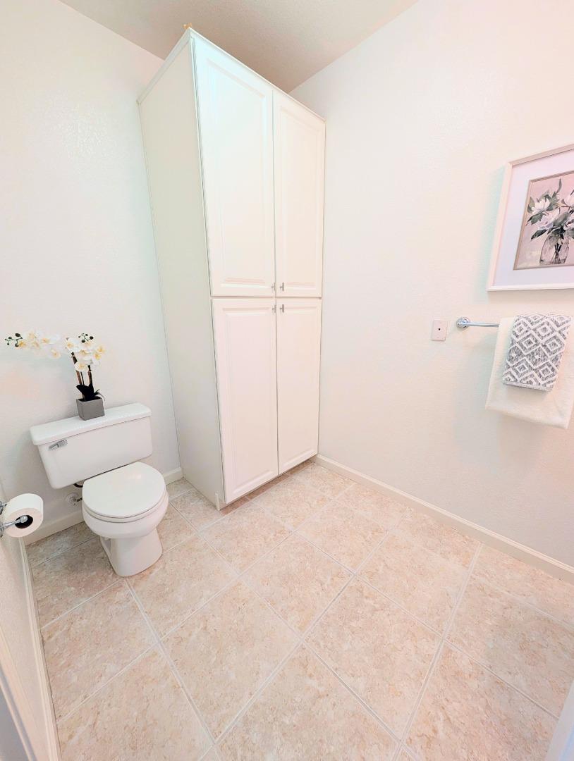 9041 Village View Loop