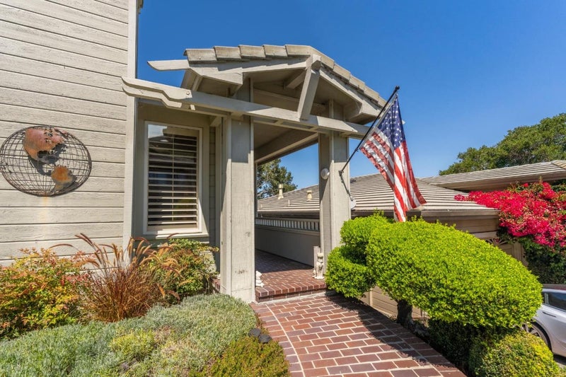 10483 Fairway Lane