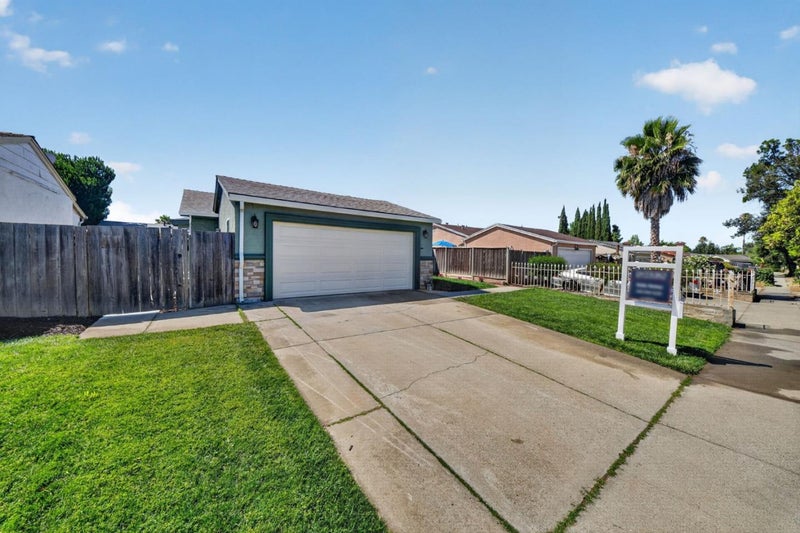 1892 Macduee Way