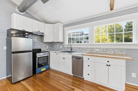 Tiny photo for 1353 Edgewood Road, Redwood City, CA 94062 (MLS # ML82031364)