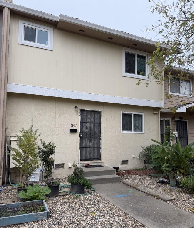 5957 Mack Road, SACRAMENTO