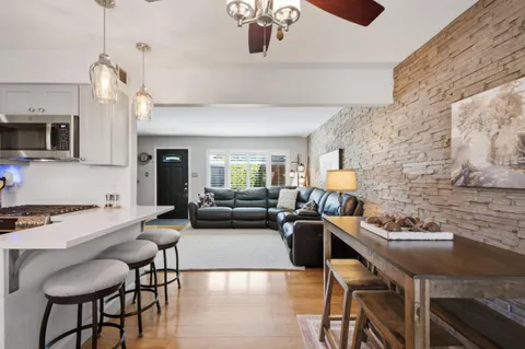 1536 Day Avenue Unit D, San Mateo, CA 94403 - #: ML82054009