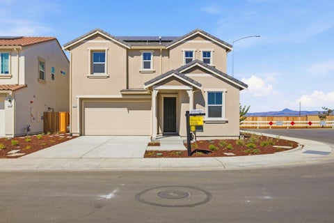 Photo of 580 Tall Grass Way, HOLLISTER, CA 95023 (MLS # ML82046575)