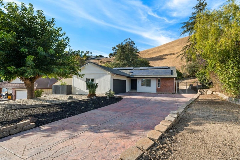 901 Boulder Drive