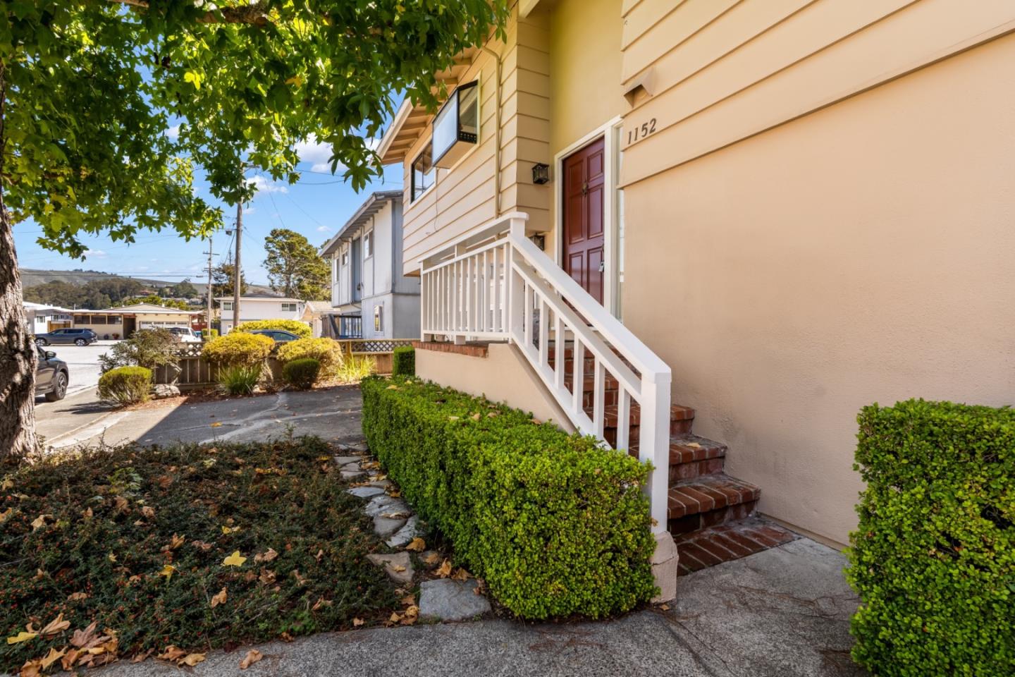 1152 Dulles Court